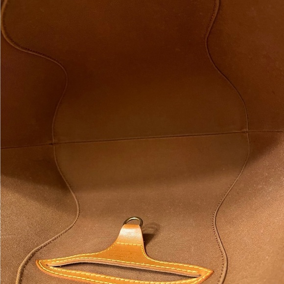 Louis Vuitton Authenticated Ellipse MM Monogram Bag - Picture 7 of 15